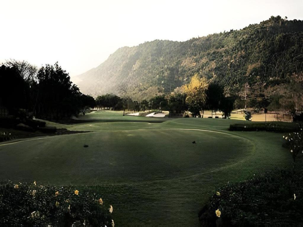 Royal Hills Golf Resort & Spa Nakhon Nayok Luaran gambar