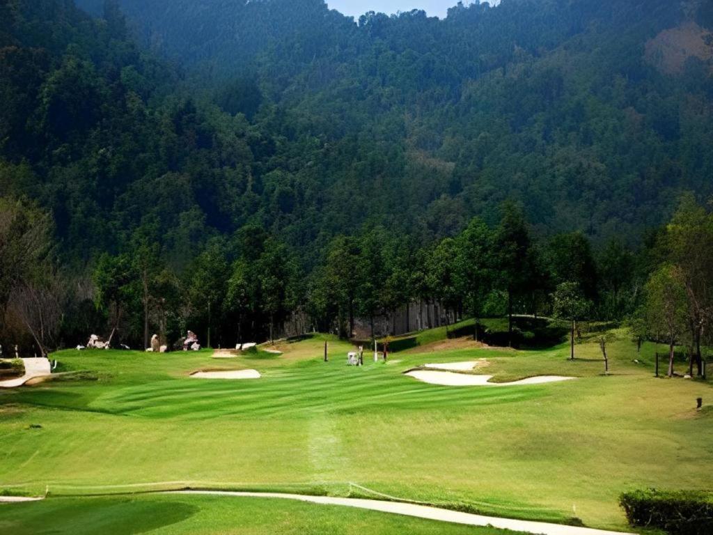 Royal Hills Golf Resort & Spa Nakhon Nayok Luaran gambar