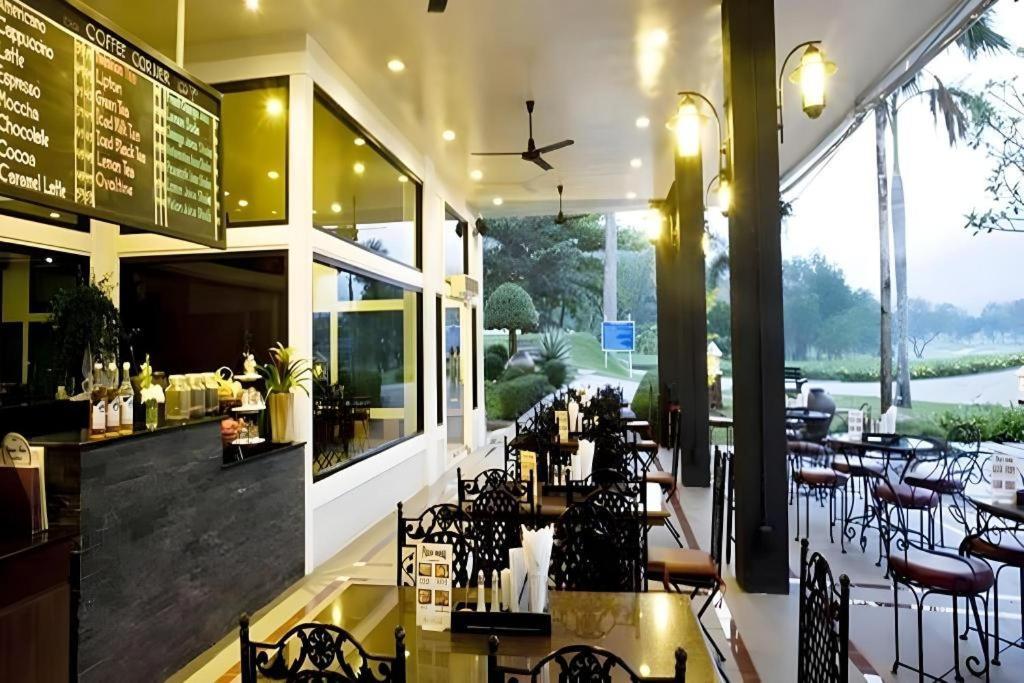 Royal Hills Golf Resort & Spa Nakhon Nayok Luaran gambar